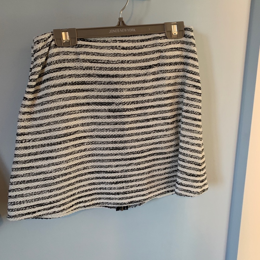 Mini Skirt - Picture 2 of 3